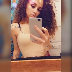 Meet your Posher, Alyson